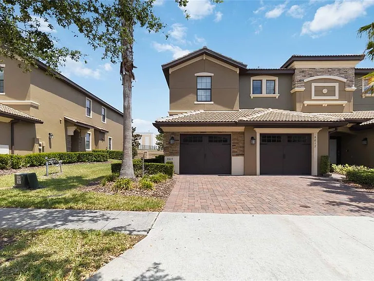 9019 Azalea Sands Ln #9019 — Photo 1