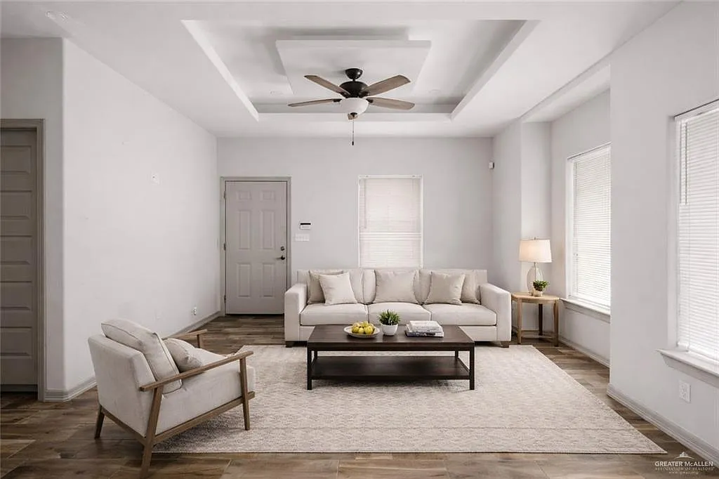 2 bed, 2.0 bath, 987 sqft, $1,100 — Photo 2