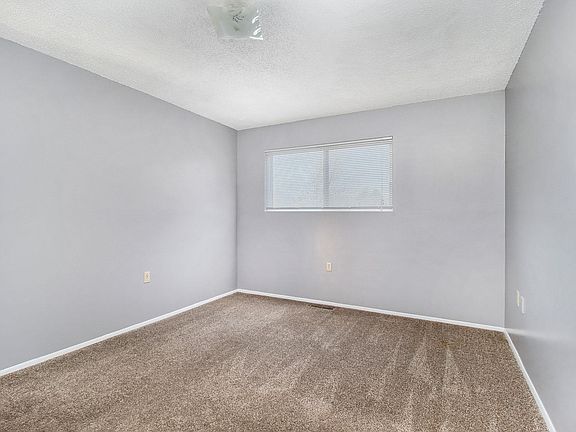 5th image of 9599 Briarcliff Ln Unit A