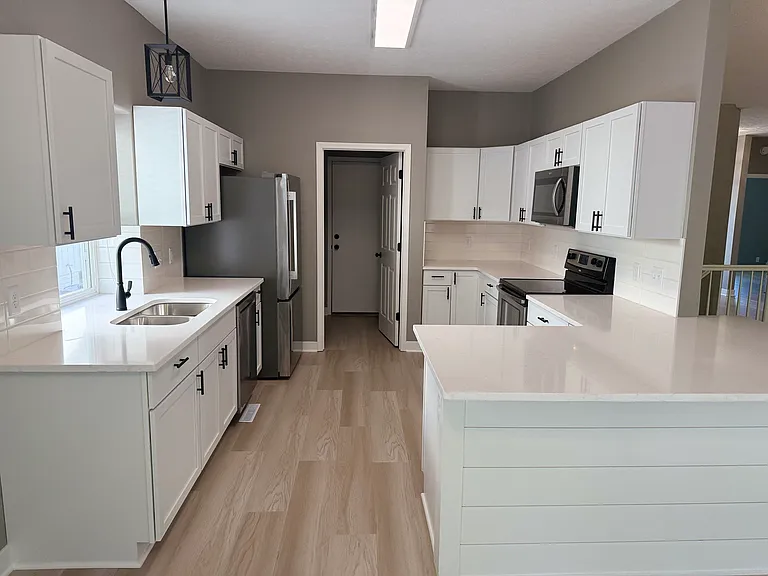 15305 Saratoga St — Photo 8