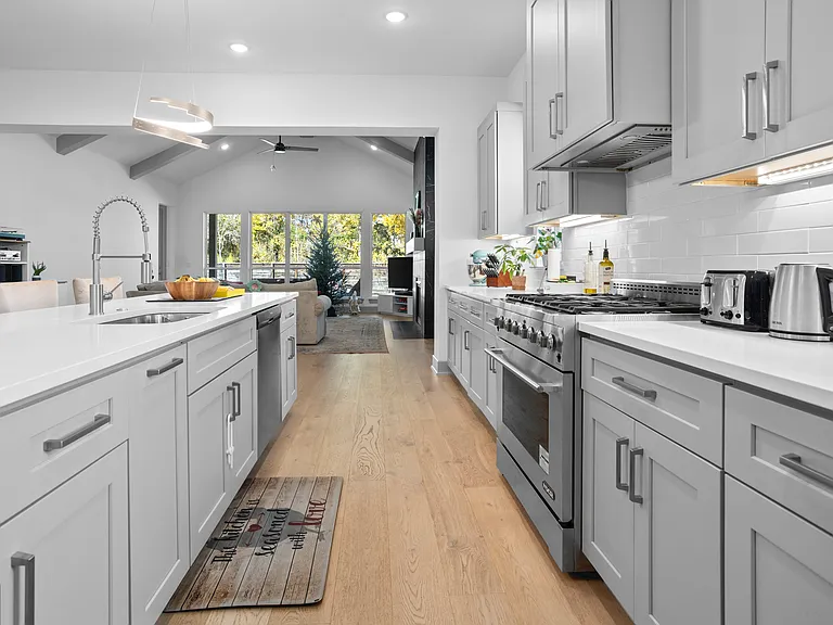 5622 Oaks Ln — Photo 10