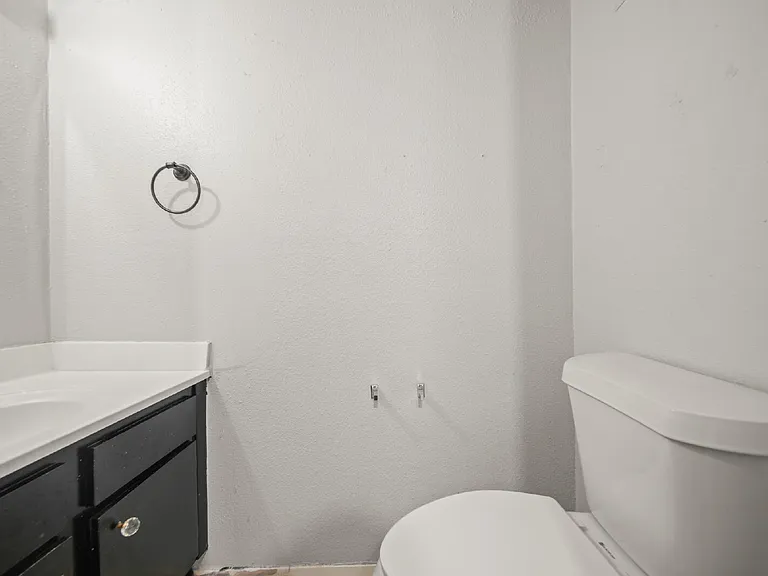 7119 Brendam Ln — Photo 8