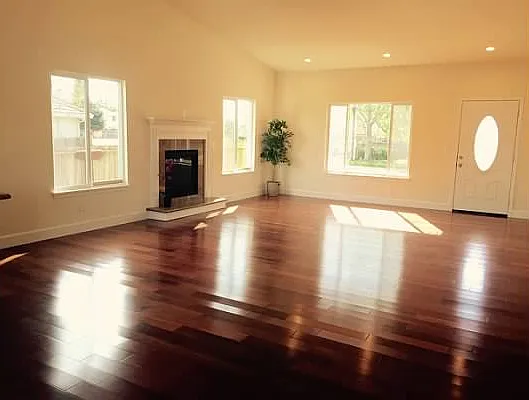 5 bed, 2148 sqft, $1,050 — Photo 3