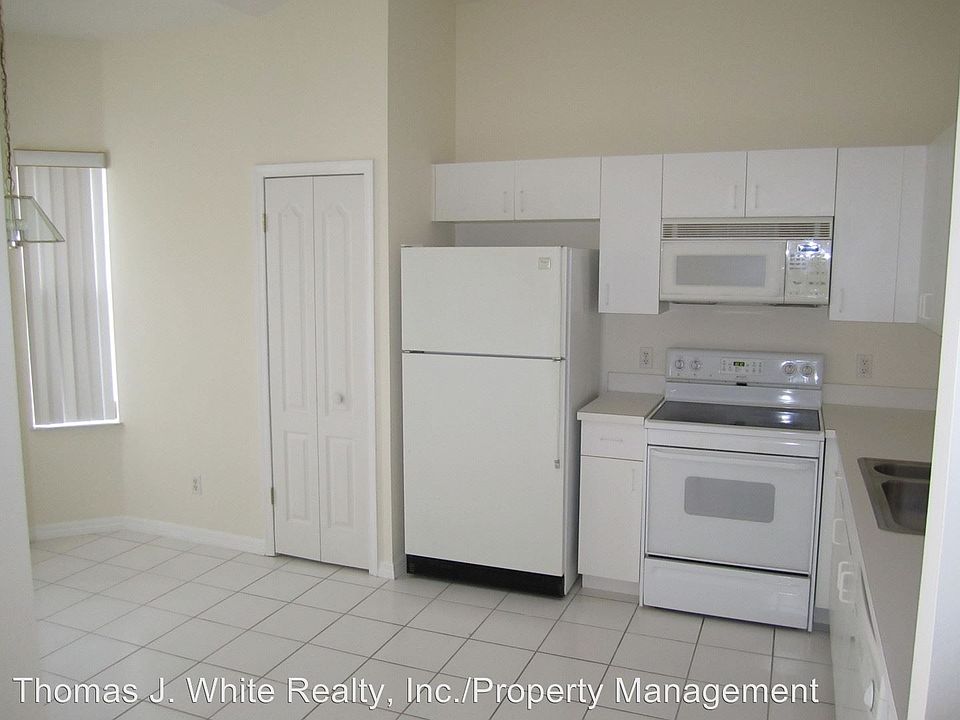 1st image of 487 NW Casanova Cir