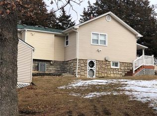 425 Beverly St, Excelsior Springs, MO 64024