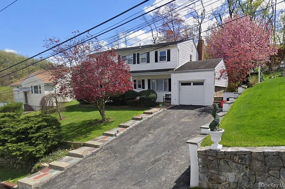 1st image of 9 Valley View Drive