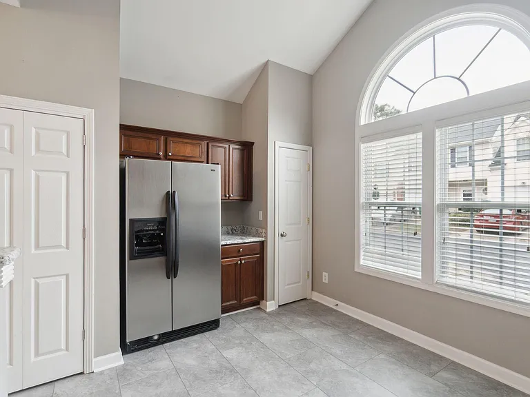 4218 Amherst Villa Ct — Photo 4
