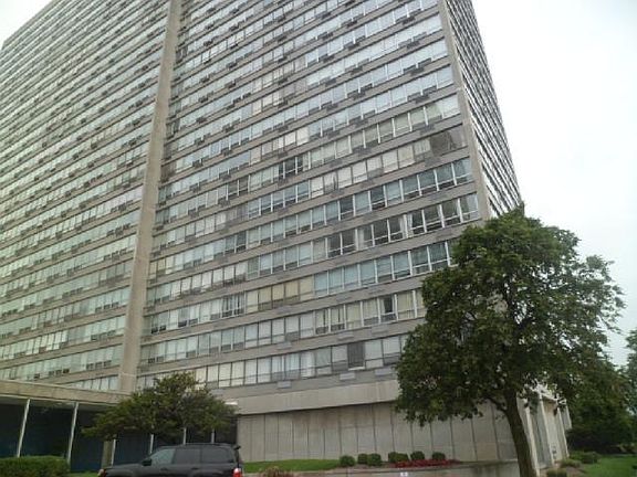 4th image of 4800 S Chicago Beach Dr