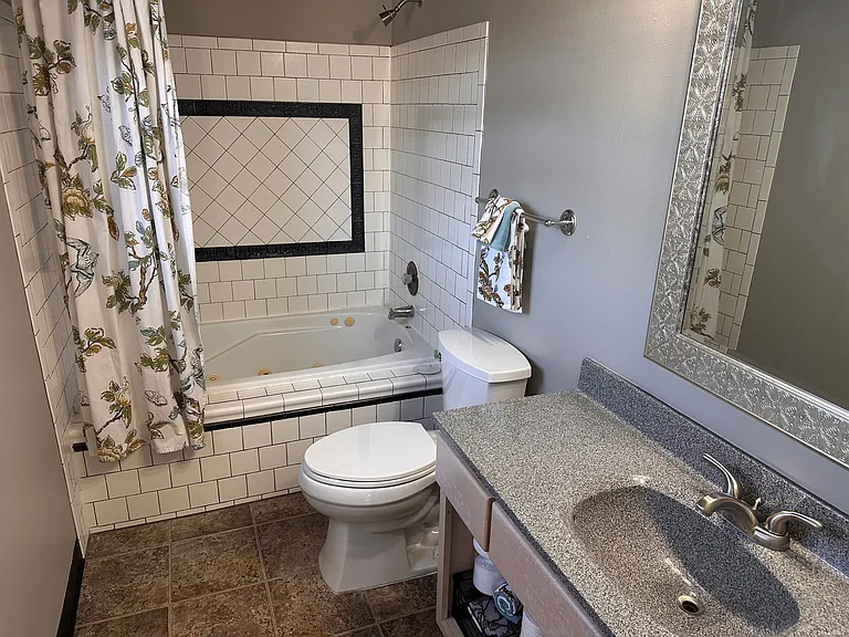 170 Lakeview Ave — Photo 8