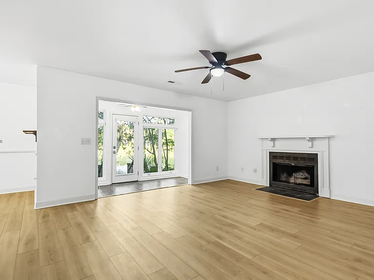 1174 Village Creek Ln #1APT-2 — Photo 13