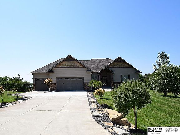3rd image of 7815 W Walin Ln
