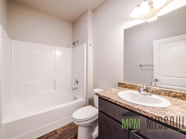 England Blvd. Apartments — Photo 19