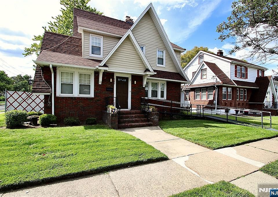 1st image of 9-02 12th Street