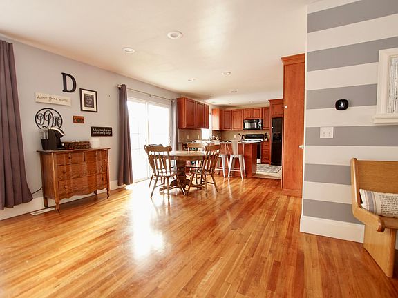 3rd image of 13768 Hofma Dr