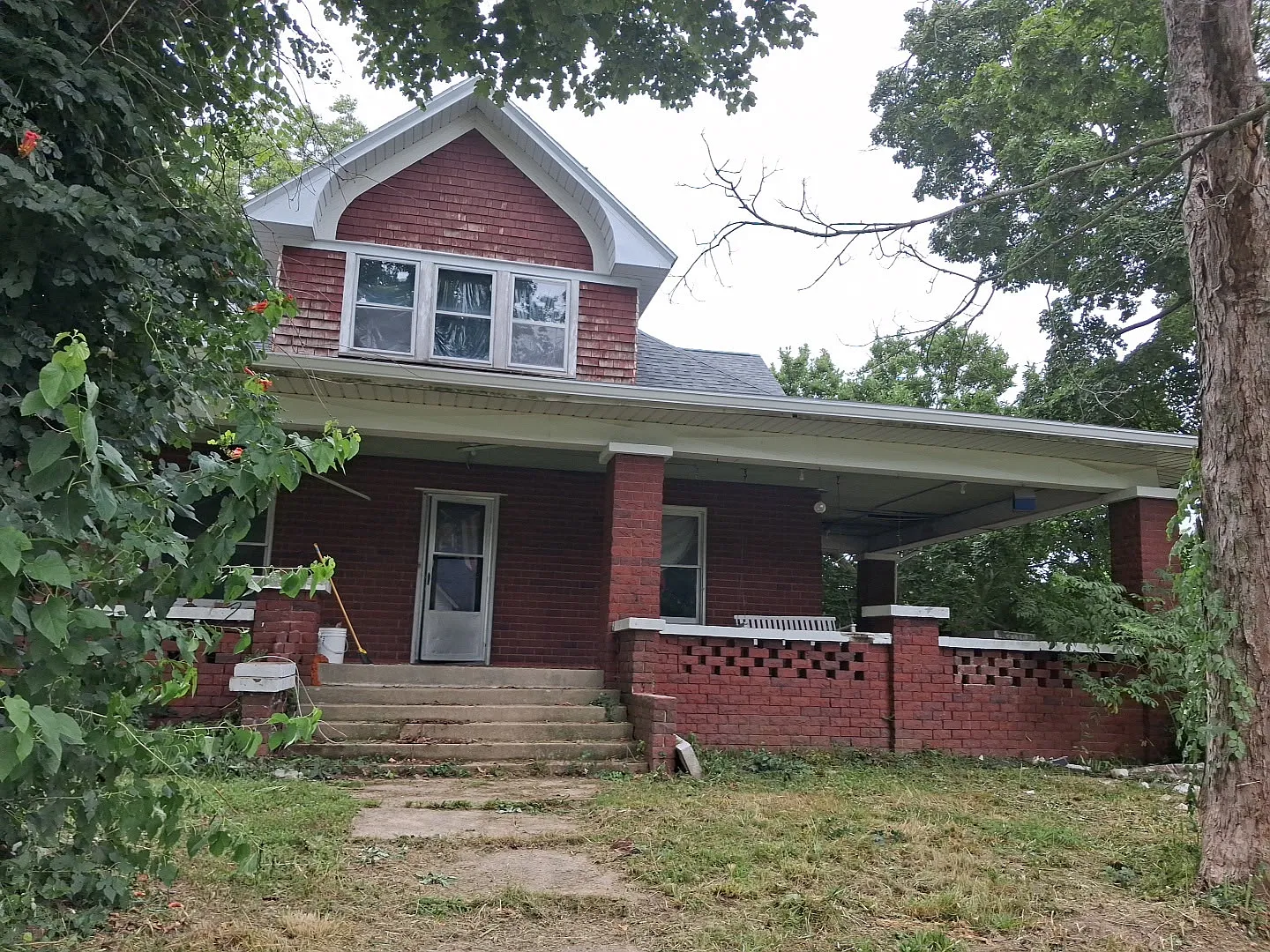 5 bed, 2849 sqft, $900 — Photo 2