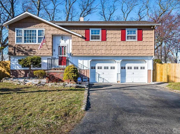 14 North St, Spotswood, NJ 08884