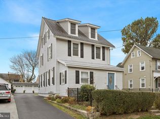 27 S Merion Ave, Bryn Mawr, PA 19010