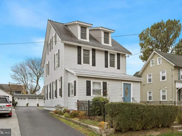 27 S Merion Ave, Bryn Mawr, PA 19010