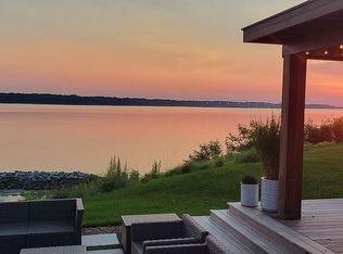 1384 Mercer Rd, Gloucester Point, VA 23062