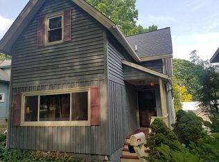 413 S 6th Ave, West Bend, WI 53095