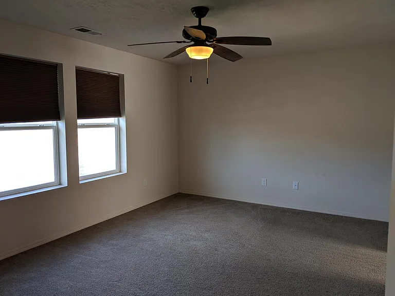 16168 Greenfield Way — Photo 7