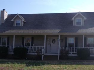 18 Countryway Dr, Jackson, TN 38305