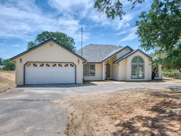 42032 Wild Stallion Ct, Coarsegold, CA 93614