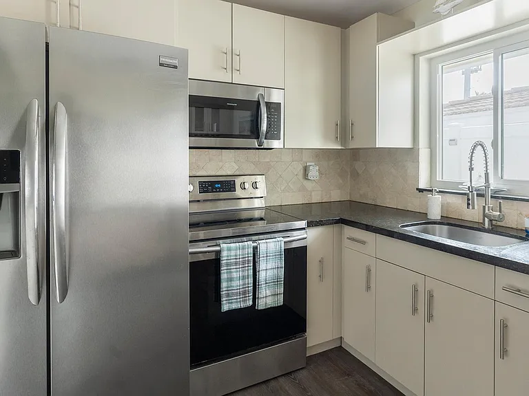 3350 NE 17th Ave #B — Photo 5