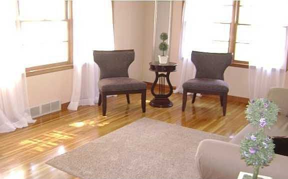 2nd image of 200 N Merchant St