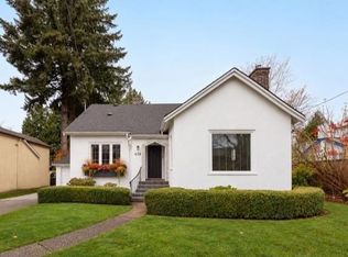 438 4th St, New Westminster, BC V3L2V4
