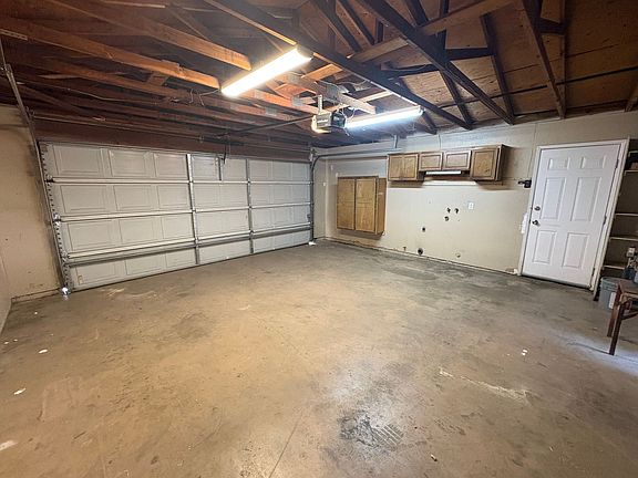 5th image of 300 N Lane St