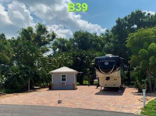 5671 Maplewood Ct, Fort Myers, FL 33905