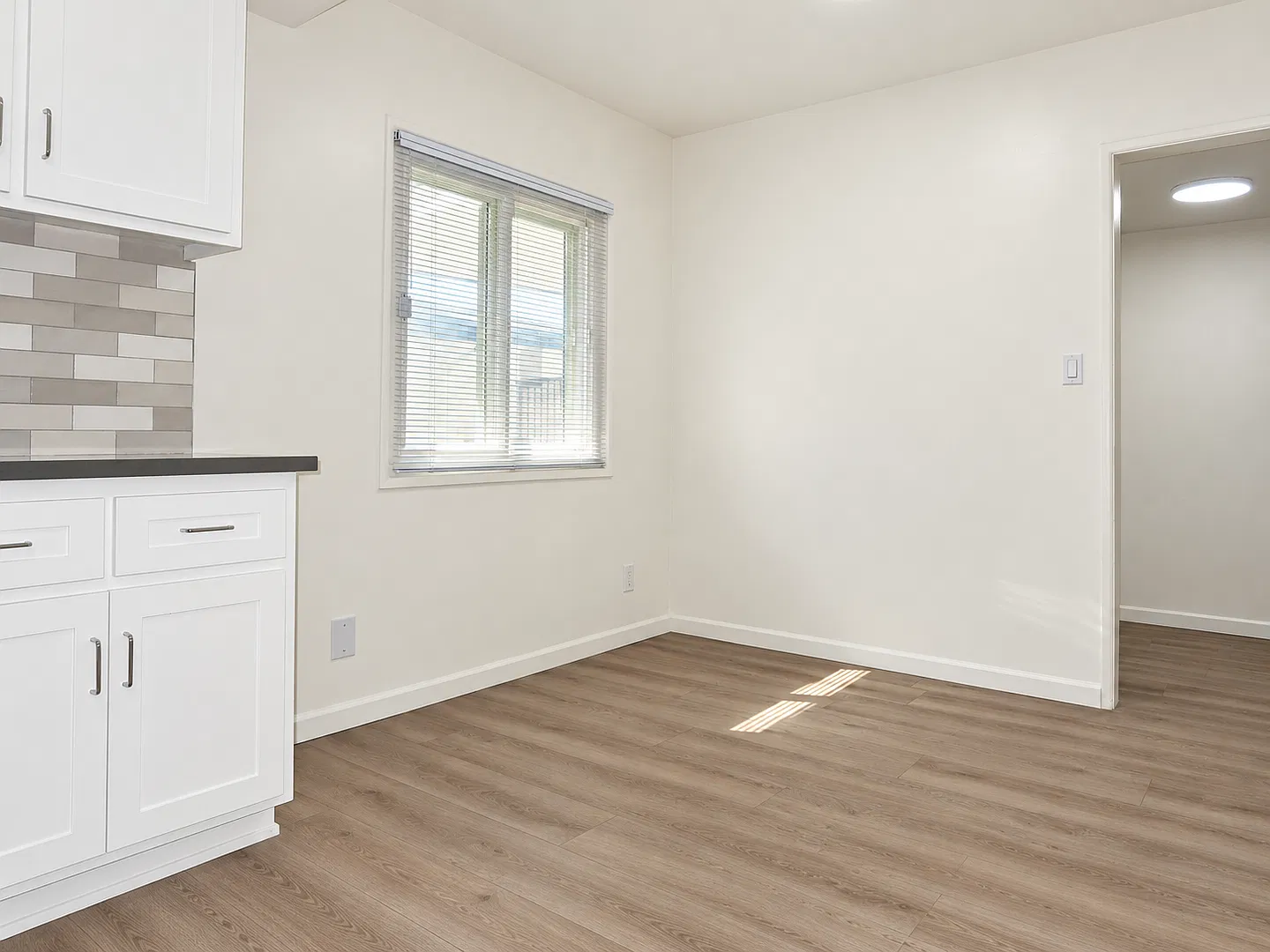 812 Larch — Photo 2