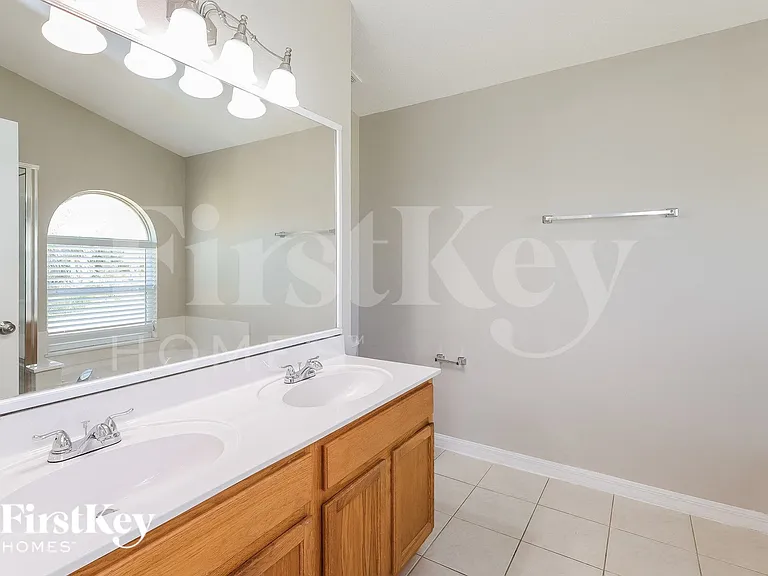 745 Troon Cir — Photo 10