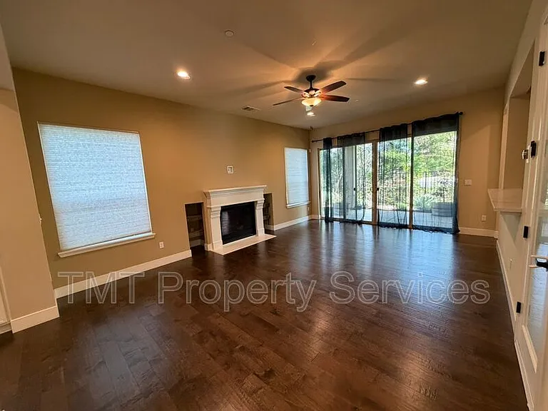 2839 Sevilla Ln — Photo 20