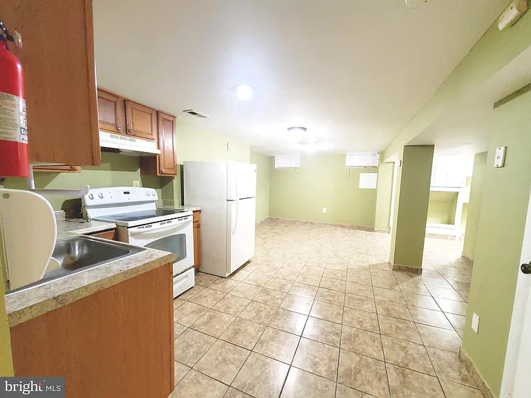 1131 N Gilmor St #BASEMENT — Photo 7