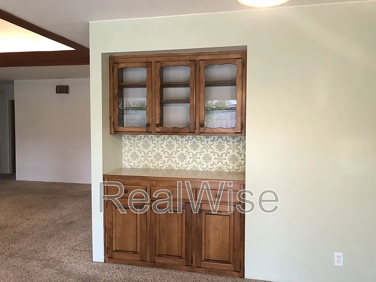 710 NW Midland Ave — Photo 20