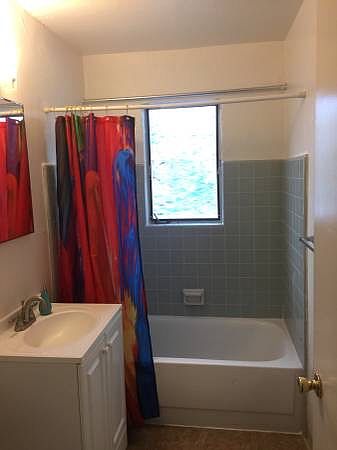 2nd image of 4214 Lotus Ave APT 1