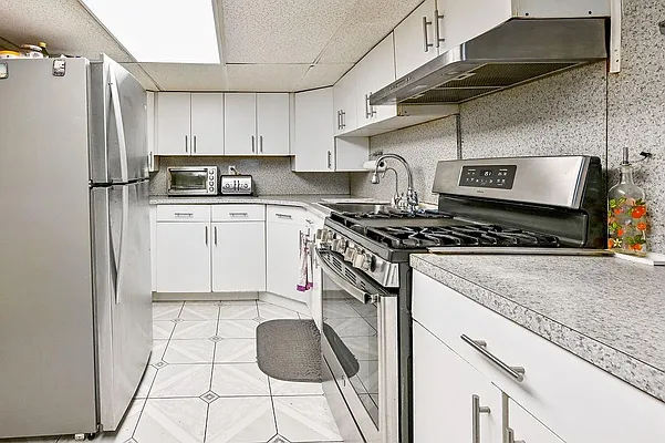Sold by Remax Real Estate Professionals | media 30