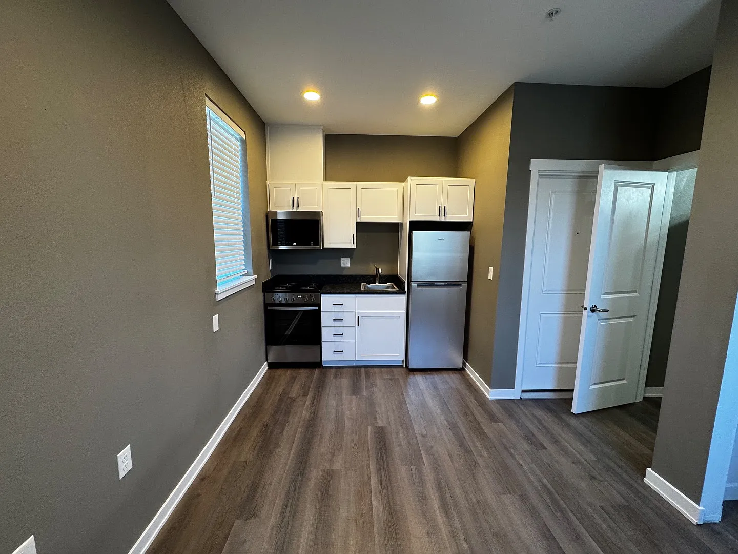 3310 Crawford St SE — Photo 2