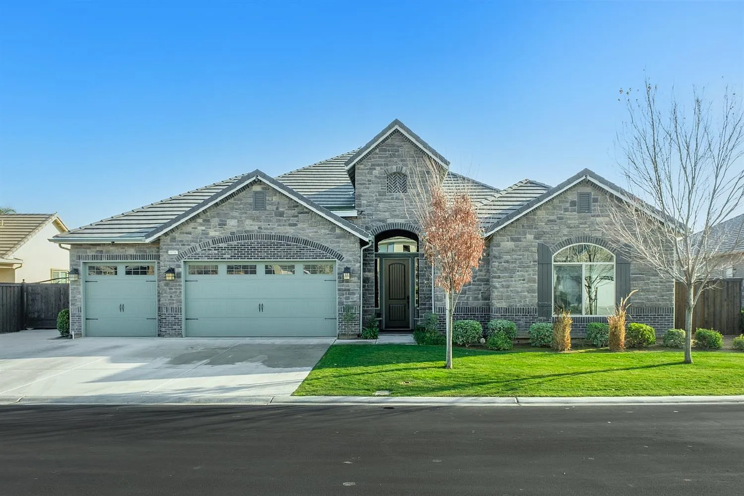 10747 E Fountain Vw photo 1