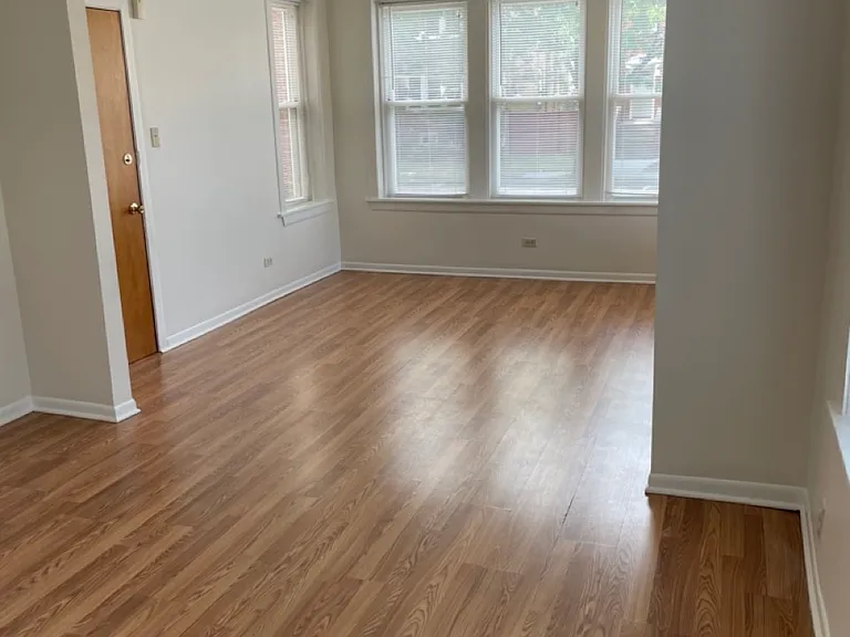 2850 N Austin Ave #1 — Photo 2