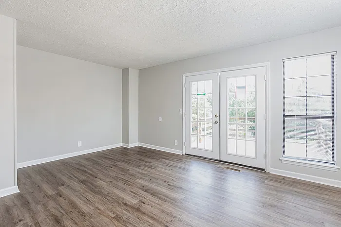 4 bed, 3.0 bath, 1968 sqft, $2,225 — Photo 3