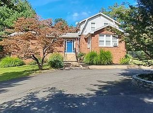 592 W Nyack Rd, West Nyack, NY 10994
