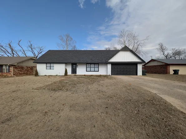110 E 9th St S, Claremore, OK 74017