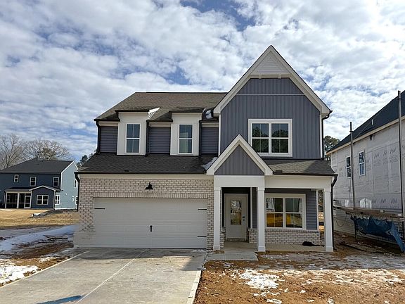 Exterior - Earthy and warm tones feel rooted in place.