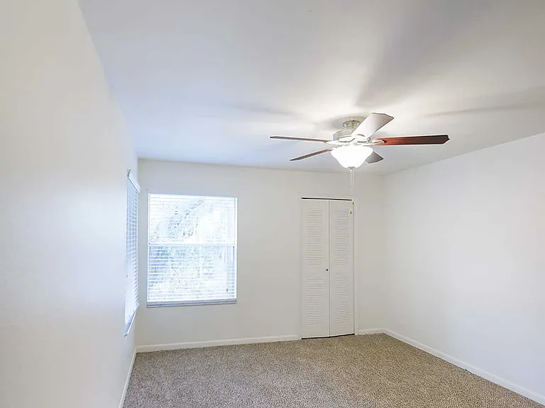 Los Altos at Altamonte Springs — Photo 15