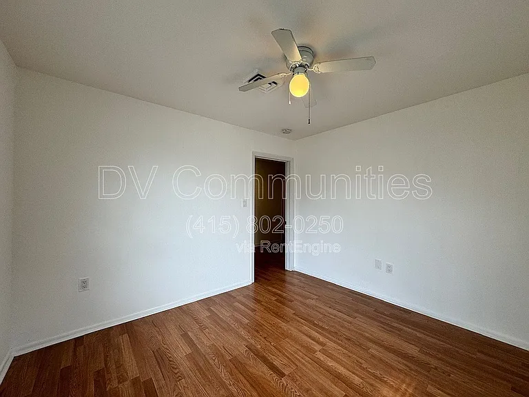 817 Westmont Dr — Photo 17