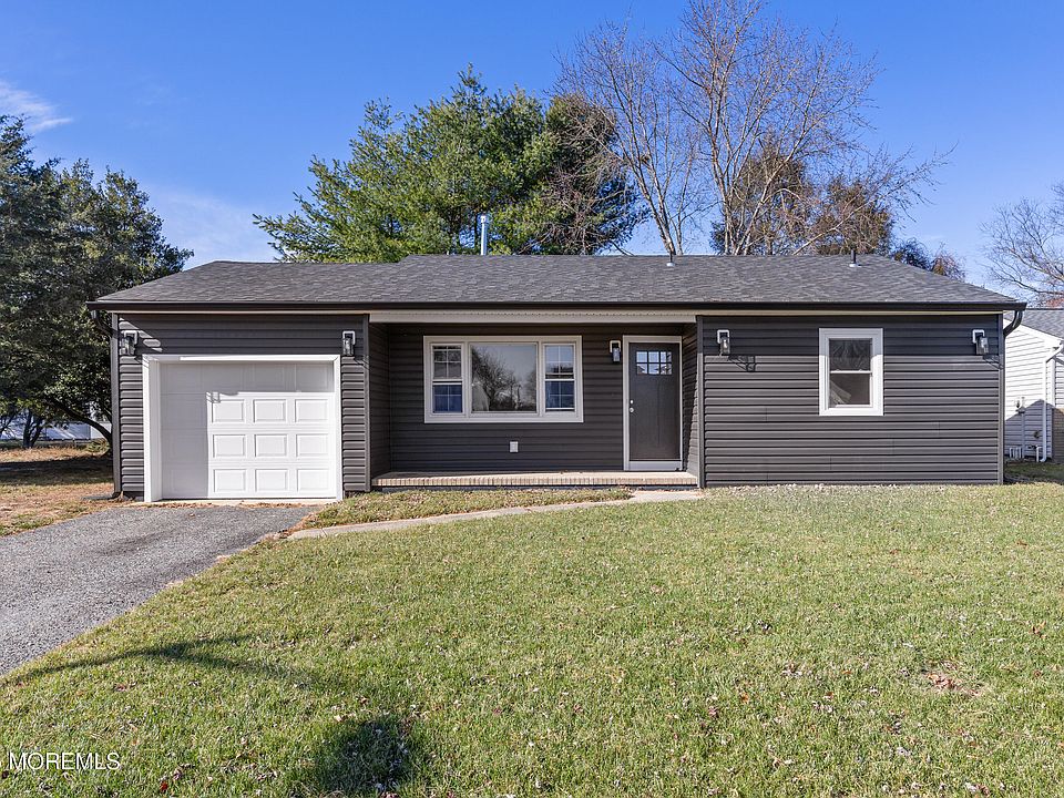 1st image of 18 Bolingbroke Drive