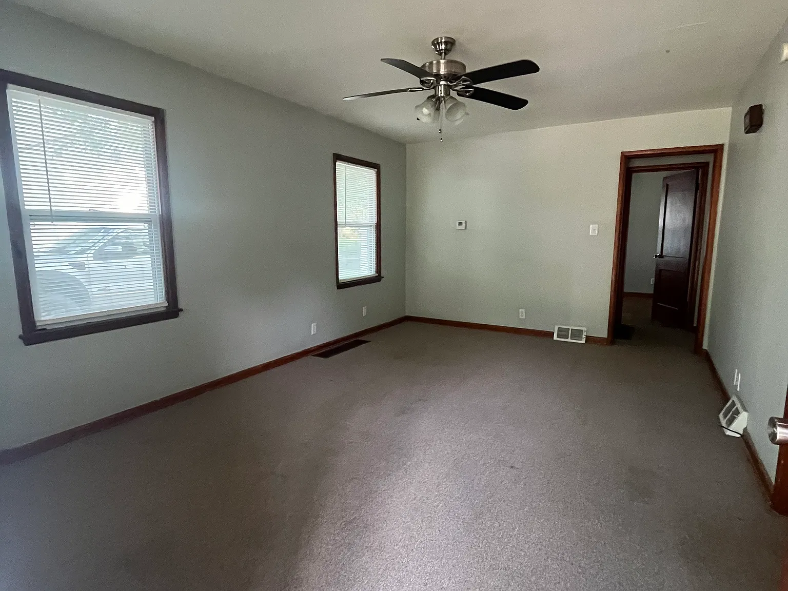 2 bed, 768 sqft, $975 — Photo 2
